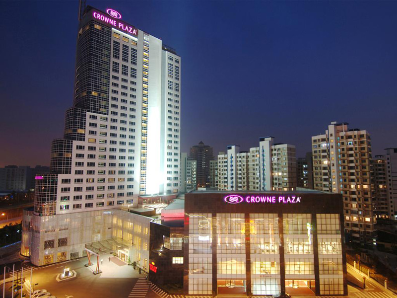 هتل کراون پلازا پودانگ شانگهای (Crowne Plaza Shanghai Pudong)